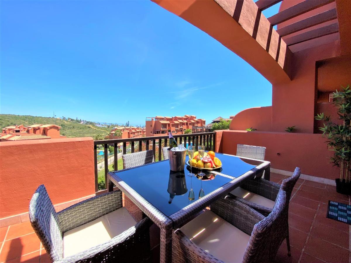 Sea View Penthouse Apartment With Hot Tub - Casa Bella Vista, Buenas Noches , Естепона Екстериор снимка