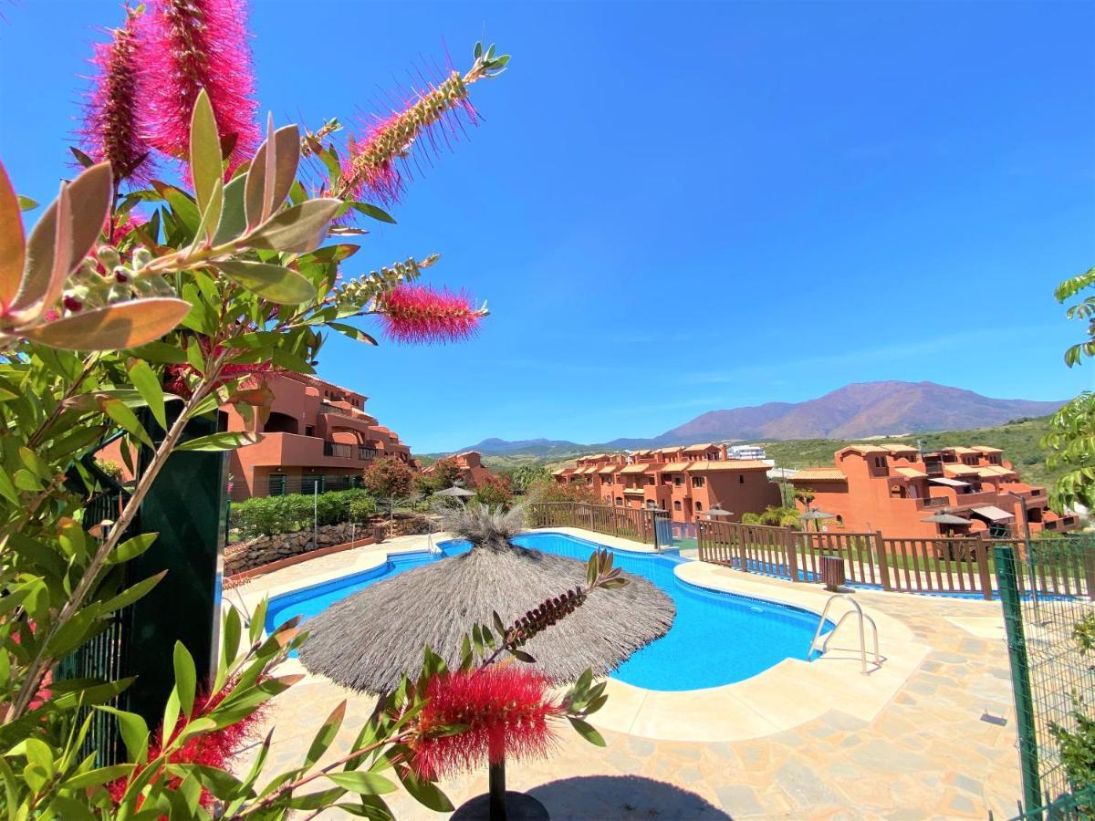 Sea View Penthouse Apartment With Hot Tub - Casa Bella Vista, Buenas Noches , Естепона Екстериор снимка
