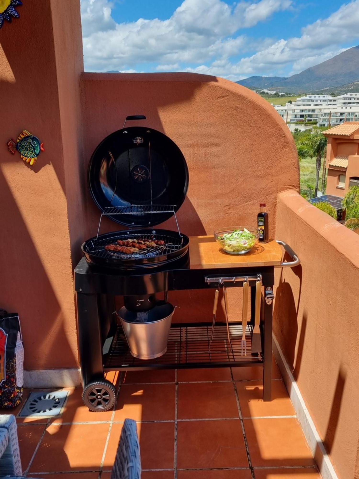 Sea View Penthouse Apartment With Hot Tub - Casa Bella Vista, Buenas Noches , Естепона Екстериор снимка
